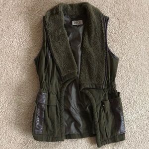 Hunter Green cargo vest